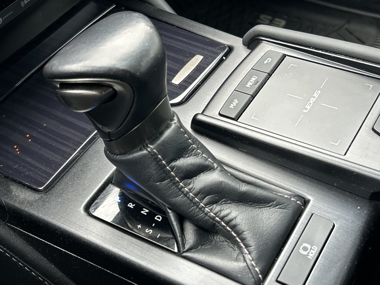 2019 Lexus ES in Mississauga, Ontario