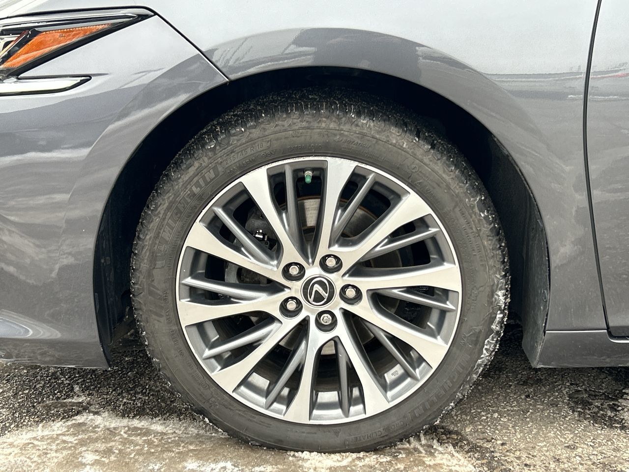 2019 Lexus ES in Mississauga, Ontario