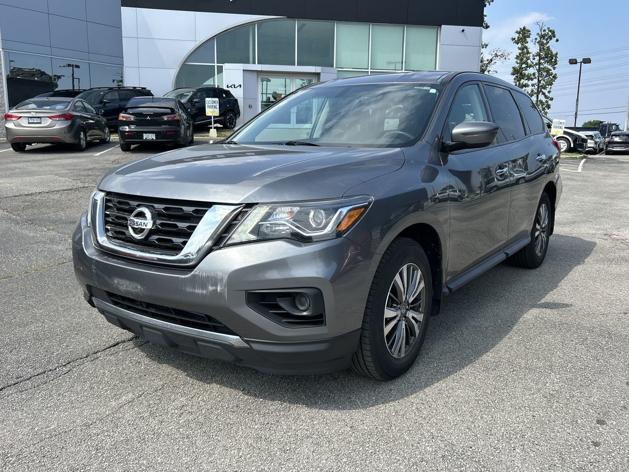 2019 Nissan Pathfinder in Mississauga, Ontario
