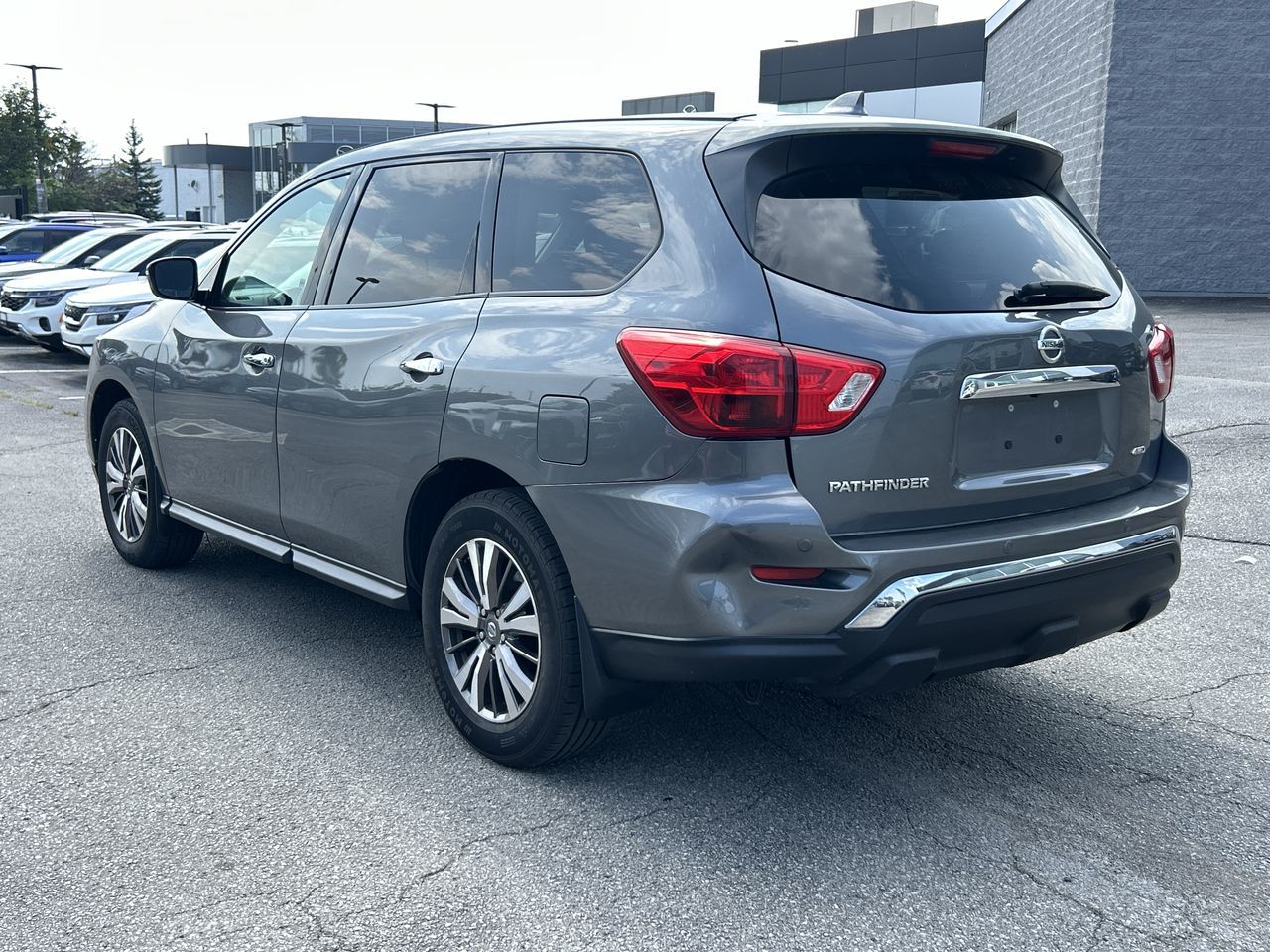 2019 Nissan Pathfinder in Mississauga, Ontario