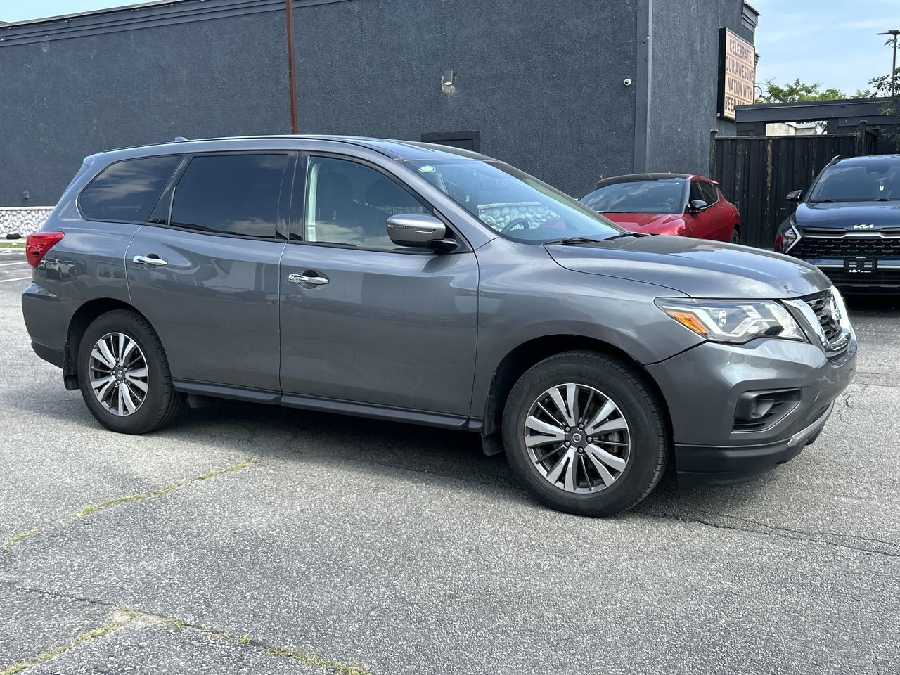 2019 Nissan Pathfinder in Mississauga, Ontario