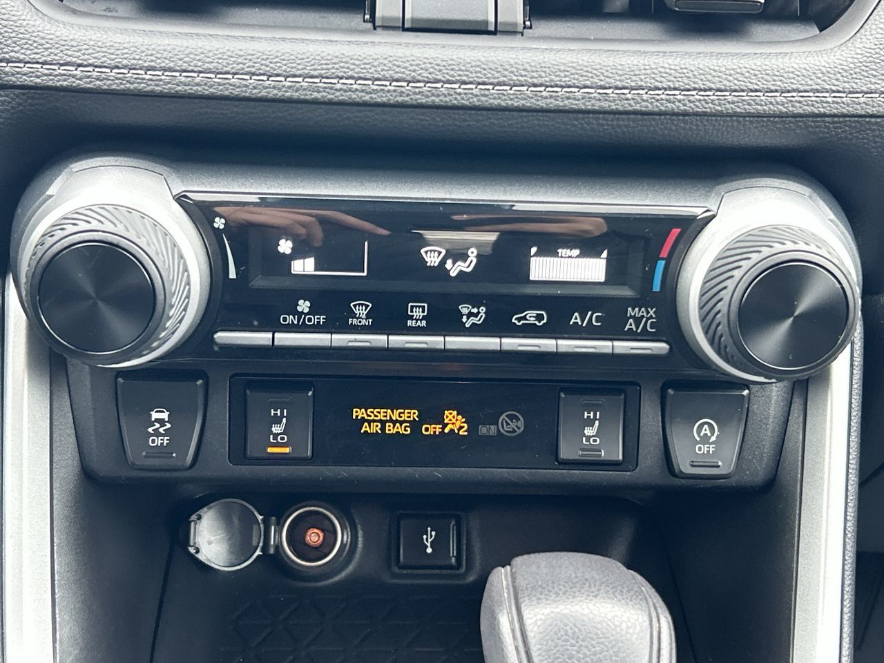 2022 Toyota RAV4 in Mississauga, Ontario