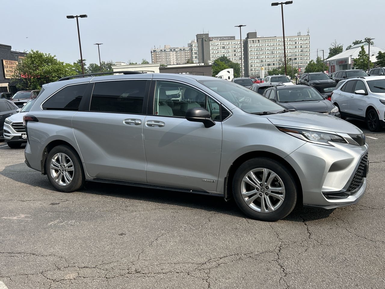 Toyota Sienna Hybrid  2021 à Mississauga, Ontario