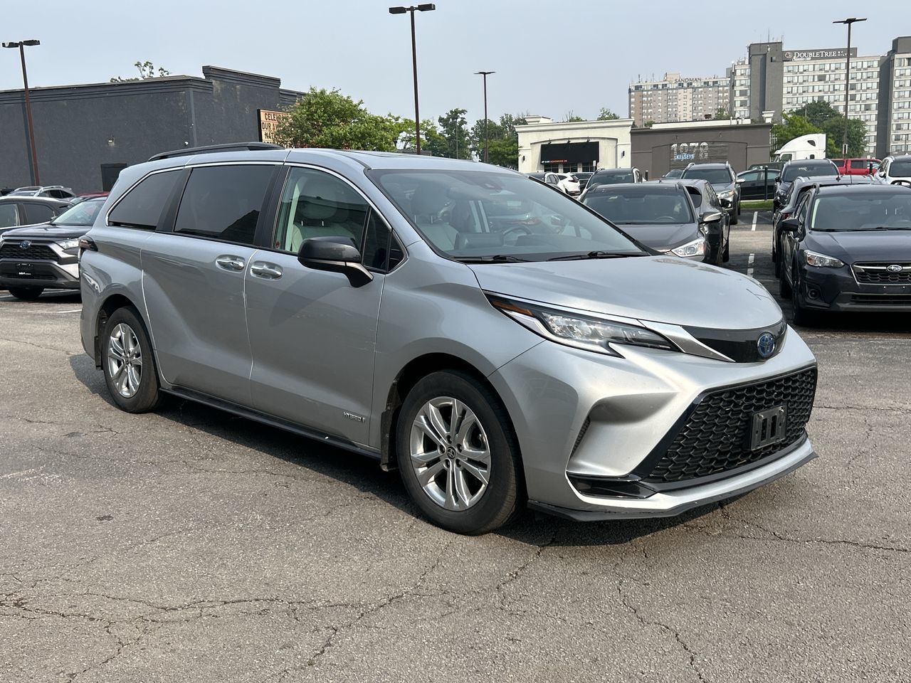 Toyota Sienna Hybrid  2021 à Mississauga, Ontario