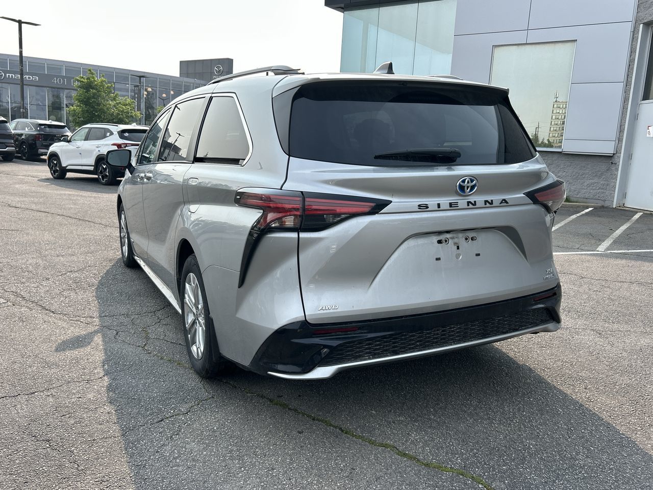 Toyota Sienna Hybrid  2021 à Mississauga, Ontario