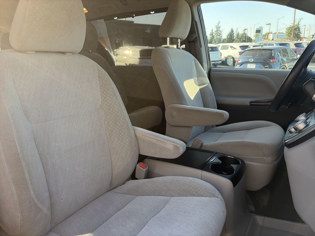 2018 Toyota Sienna in Mississauga, Ontario