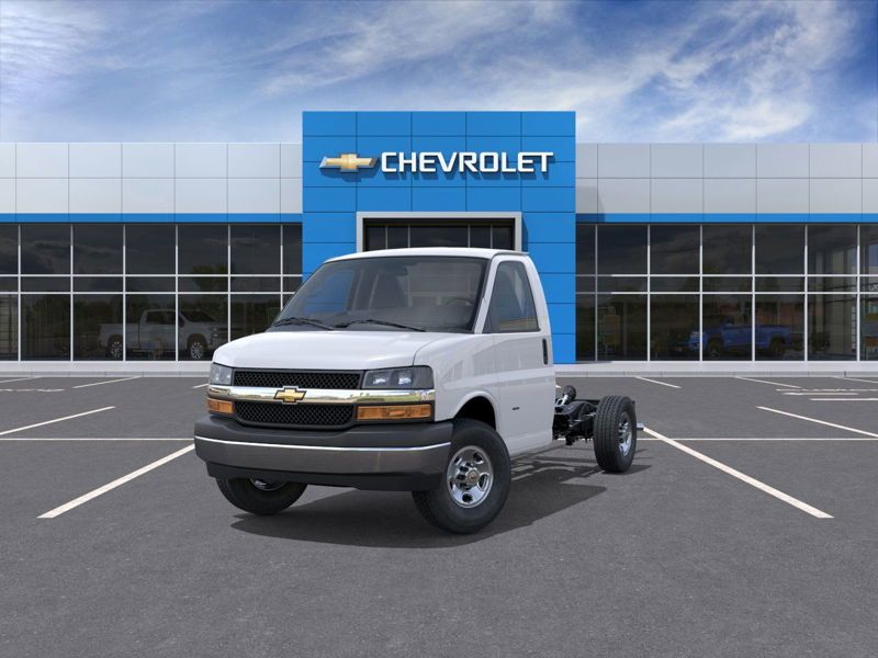 2025 Chevrolet Express Cutaway 3500 WT 139''