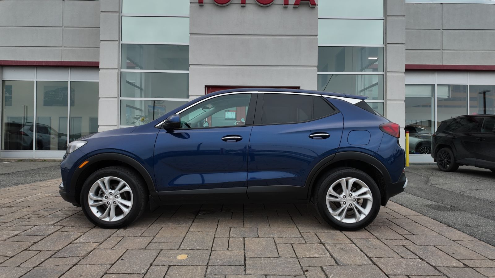 Photo 2023 Buick Encore GX Preferred #4