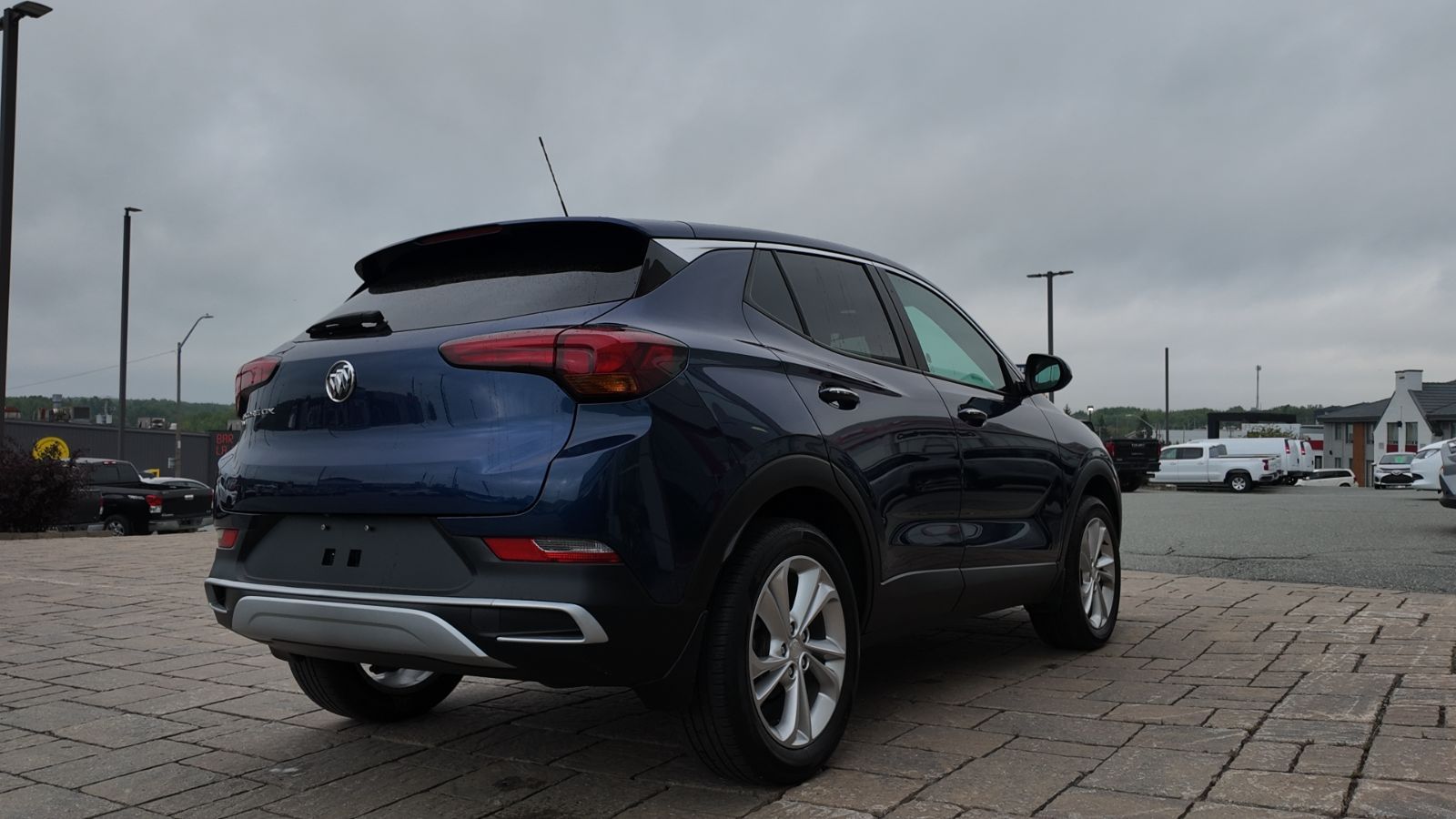 Photo 2023 Buick Encore GX Preferred #7