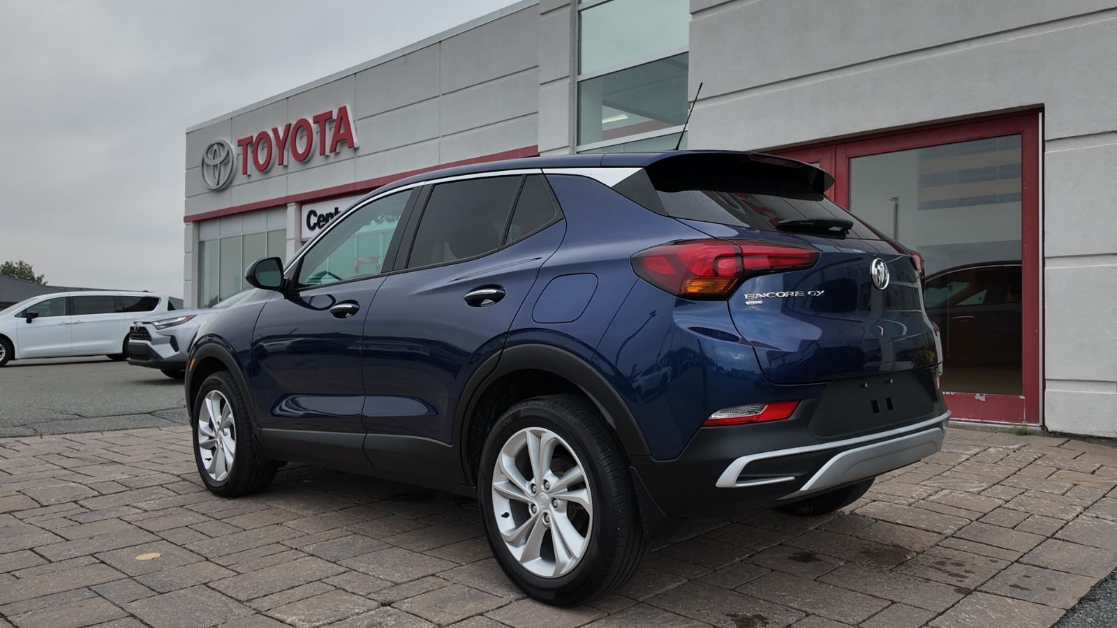 Photo 2023 Buick Encore GX Preferred #5