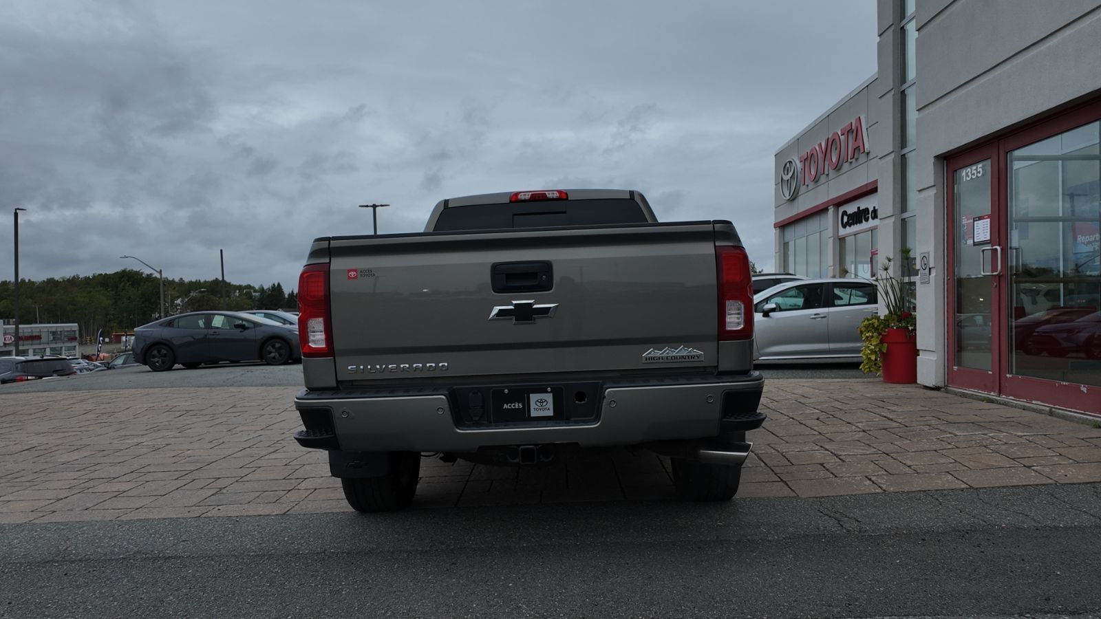 Photo 2017 Chevrolet Silverado 1500 High Country #6