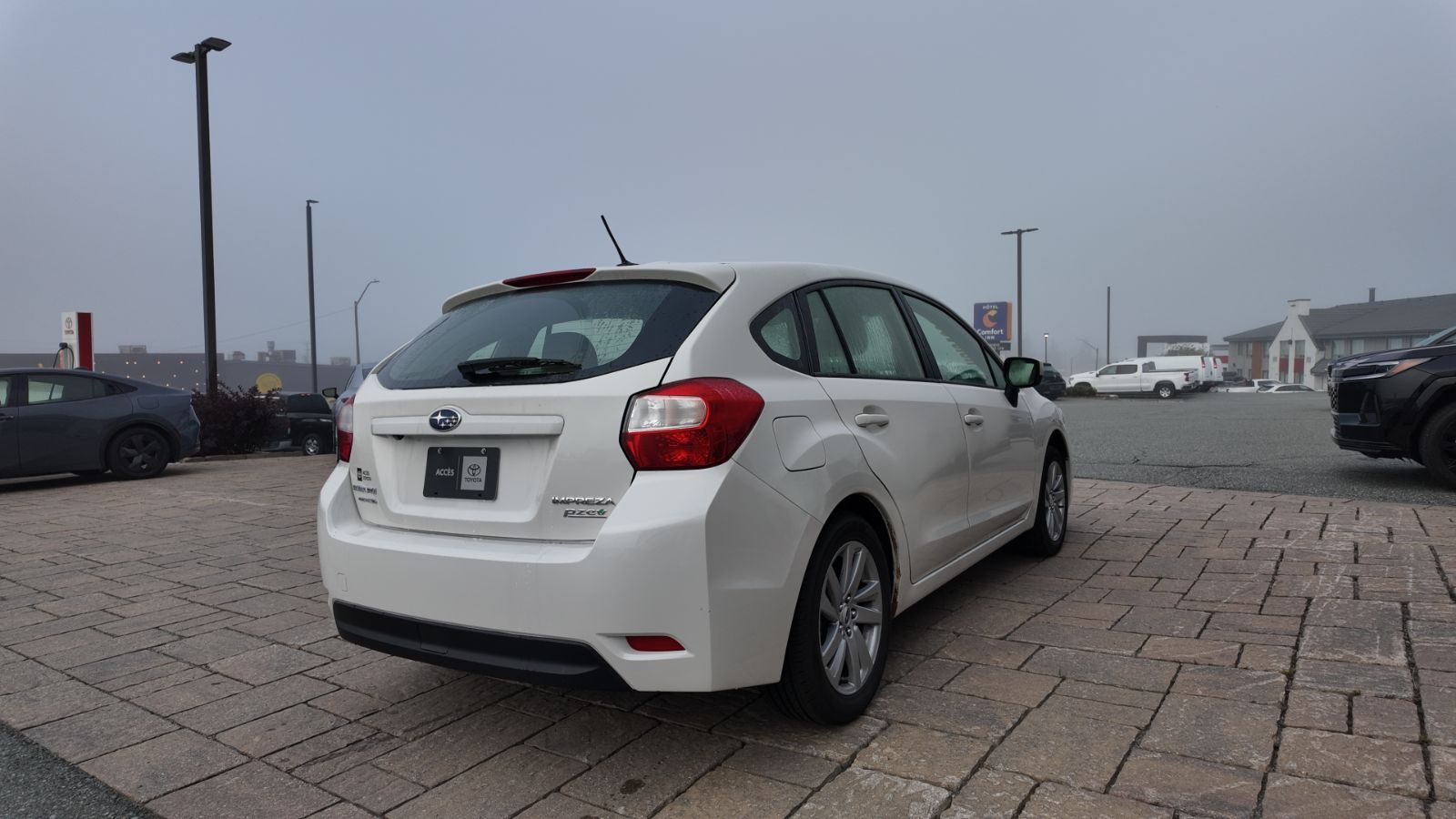Photo 2016 Subaru Impreza 2.0i w/Touring Pkg #7