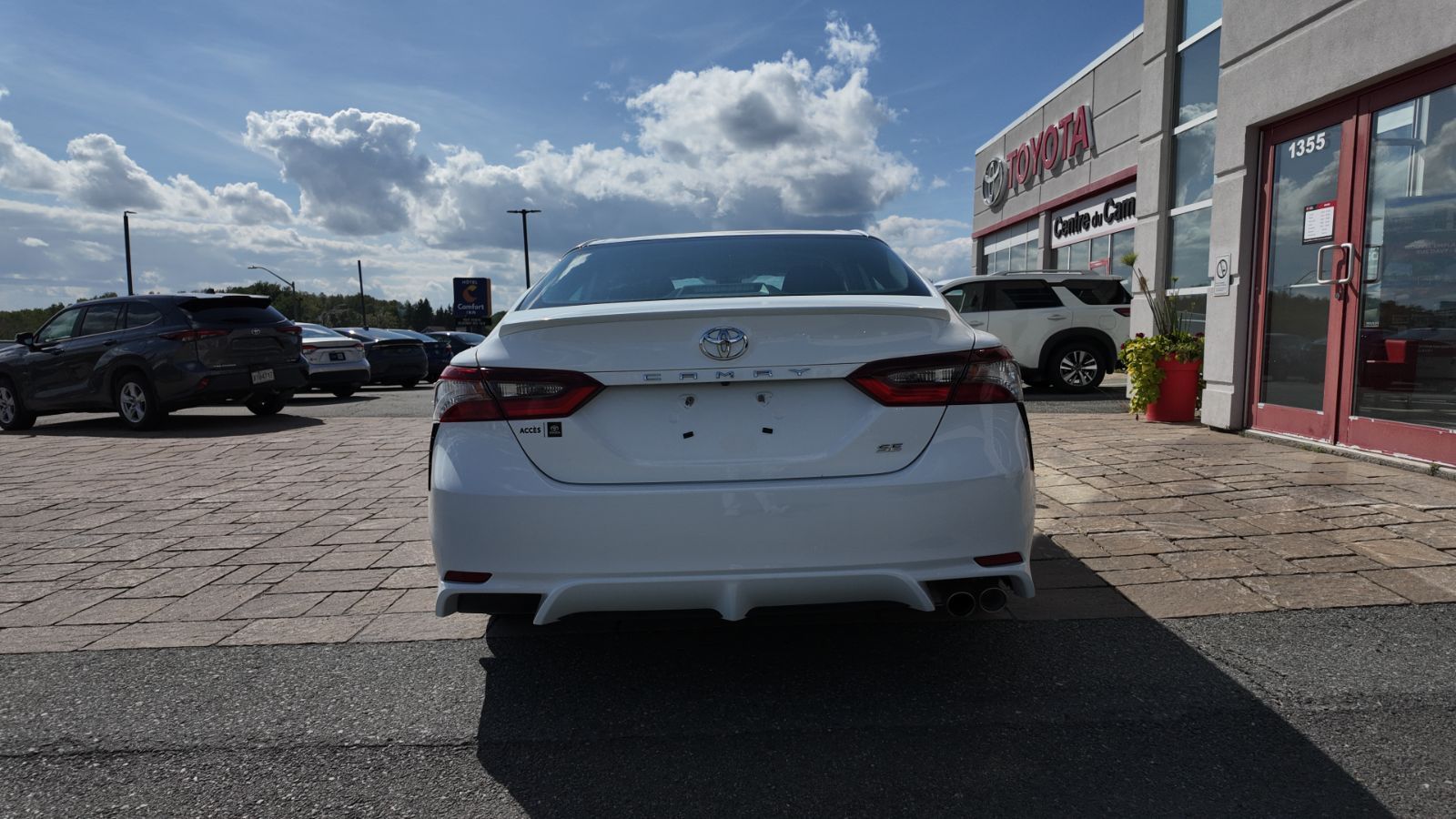 Photo Toyota Camry SE 2023 #6