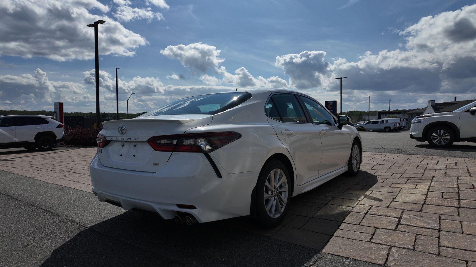 Photo Toyota Camry SE 2023 #7