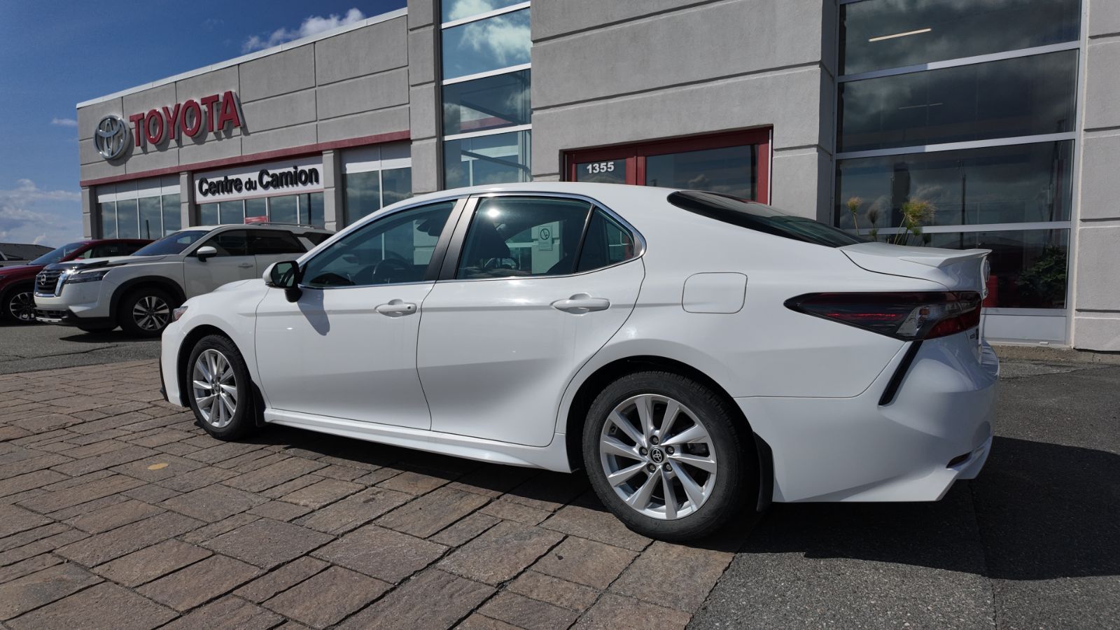 Photo Toyota Camry SE 2023 #5