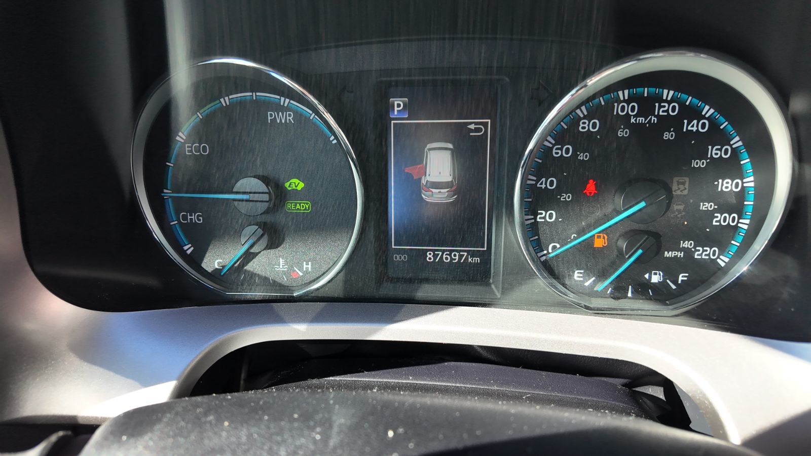 Photo Toyota RAV4 Hybrid LE+ 2018 #8