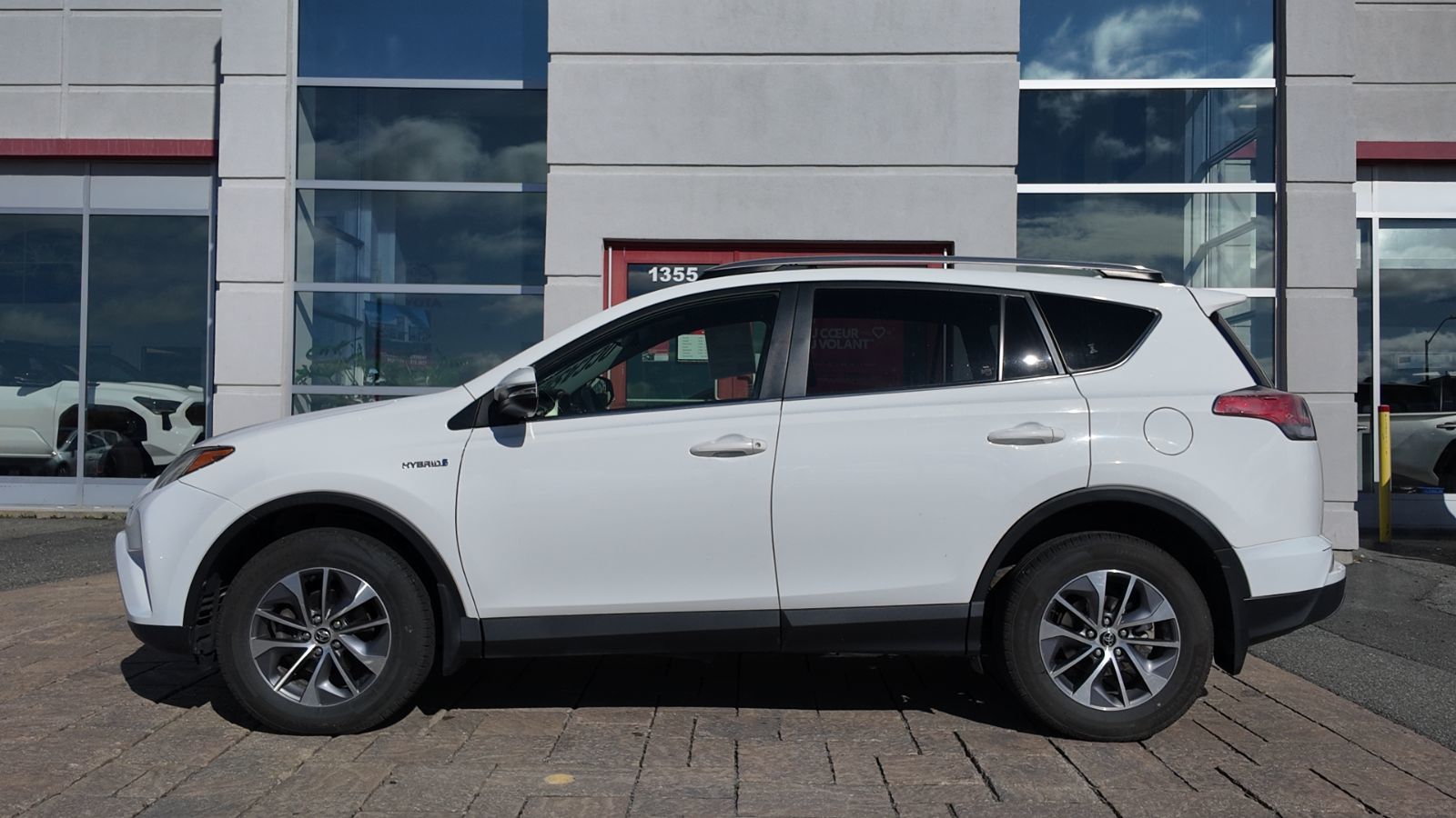 Photo Toyota RAV4 Hybrid LE+ 2018 #4