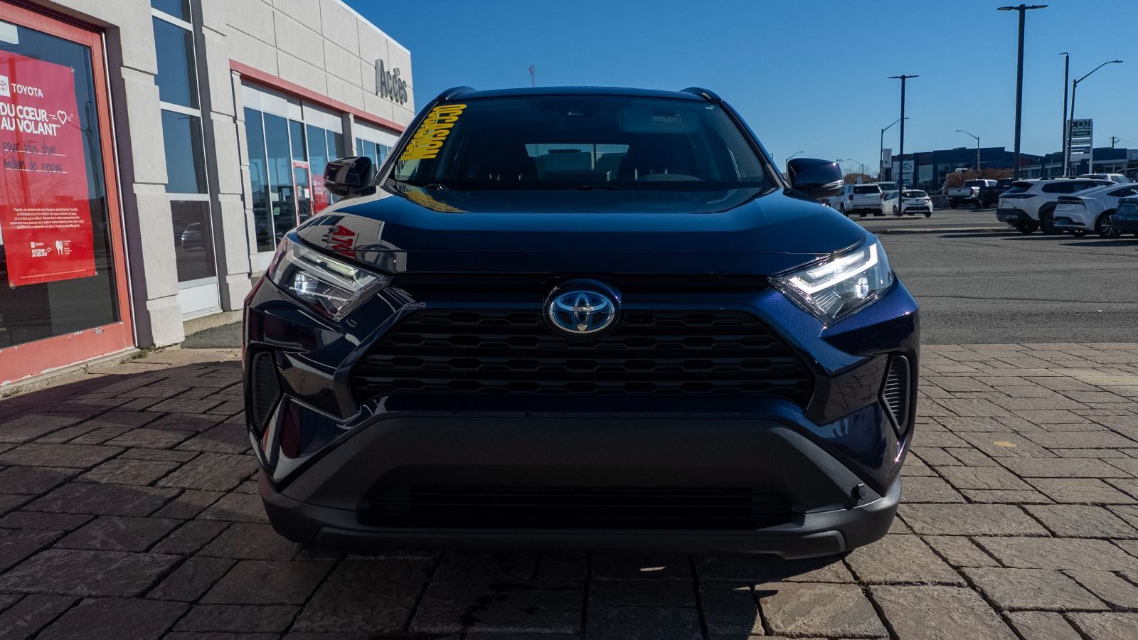 Photo 2023 Toyota RAV4 Hybrid XLE #2