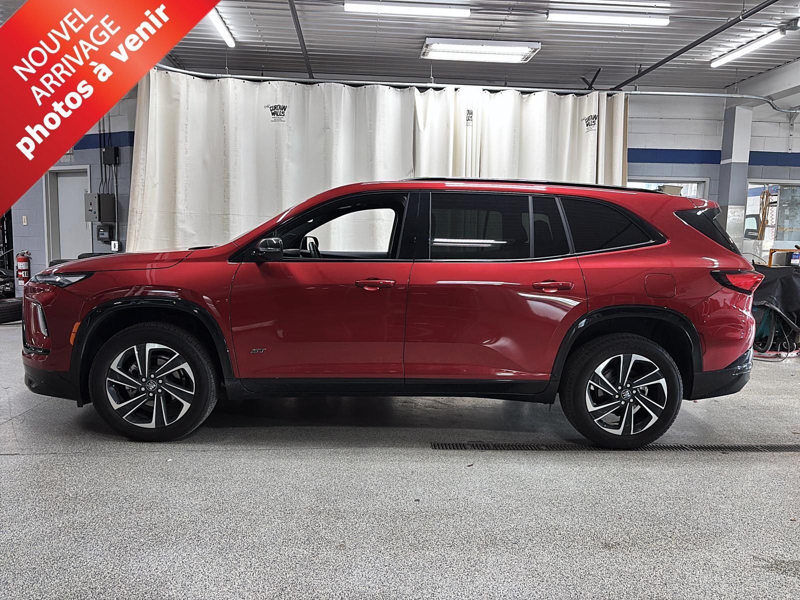 Photo 2026 Buick Enclave Sport Touring - Comme Neuf - Toit Ouvrant #3