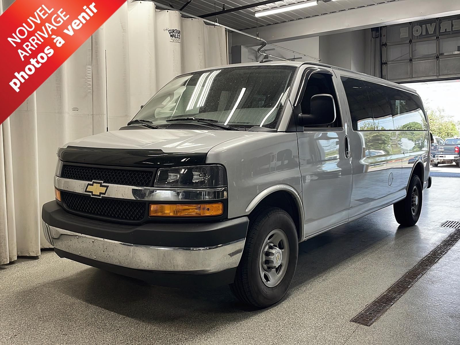 2022 CHEVROLET EXPRESS PASSENGER