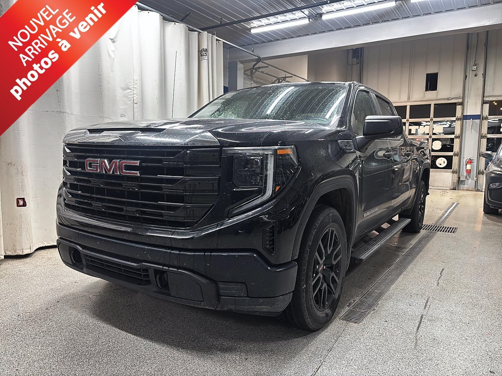 Photo 2022 GMC Sierra 1500 Pro - Crew Cab - Boite 6.5 #1