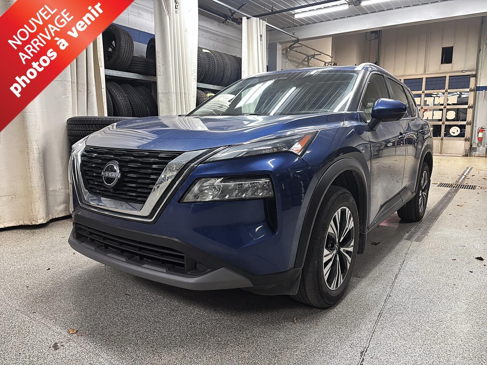 Photo 2022 Nissan Rogue SV 4X4 #1