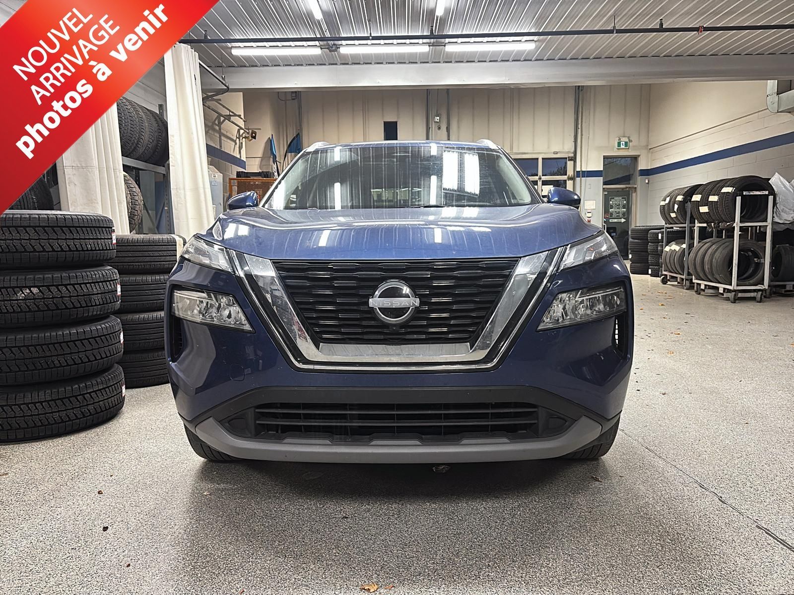 Photo 2022 Nissan Rogue SV 4X4 #2