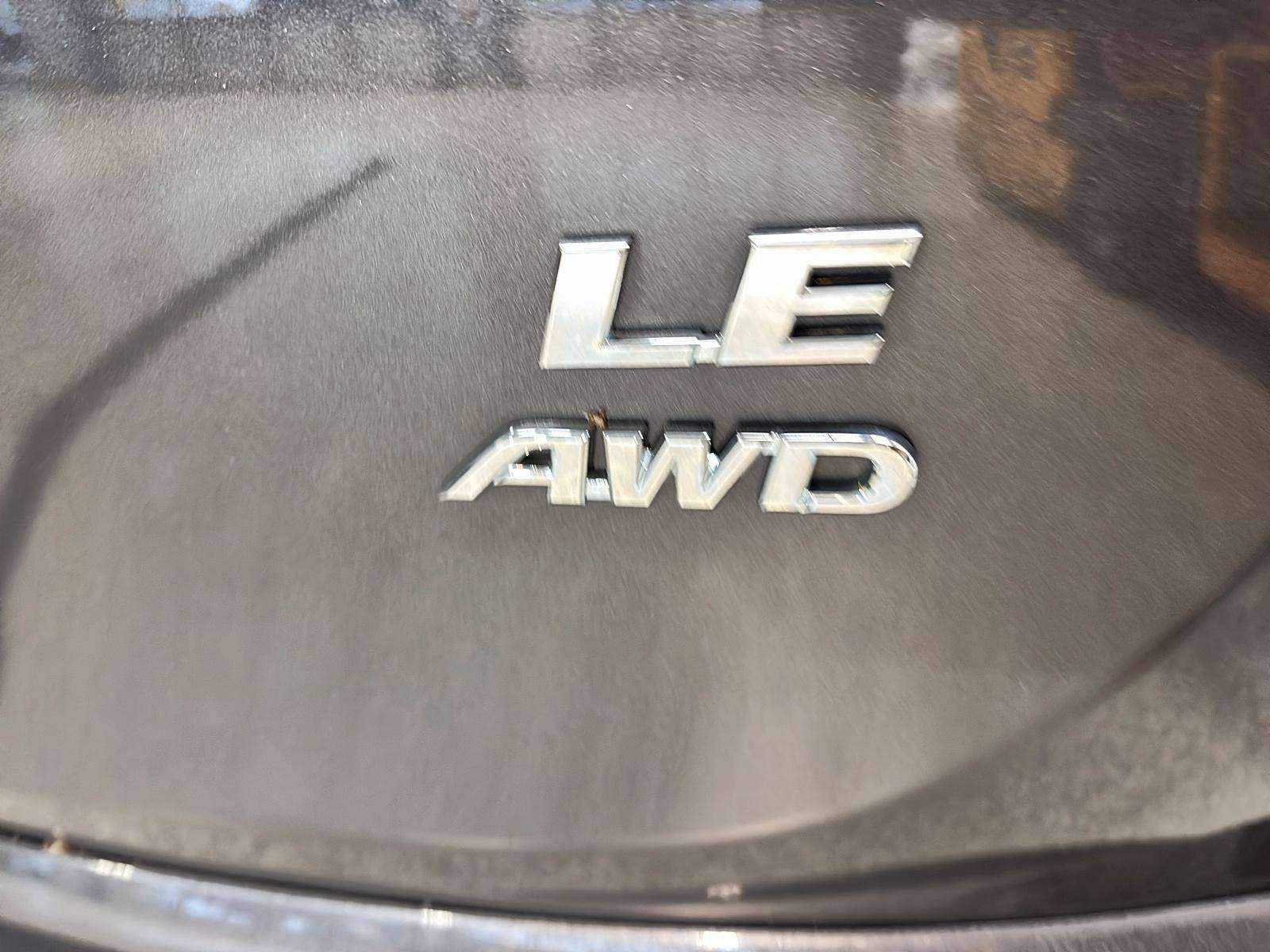 Photo 2018 Toyota RAV4 LE - Awd - #6