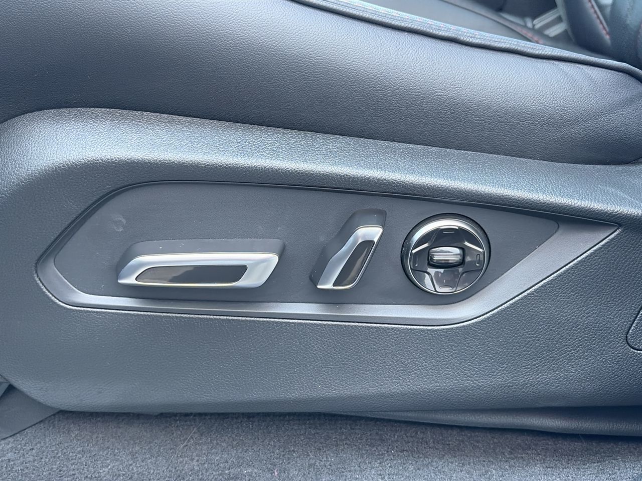 2025 Acura MDX