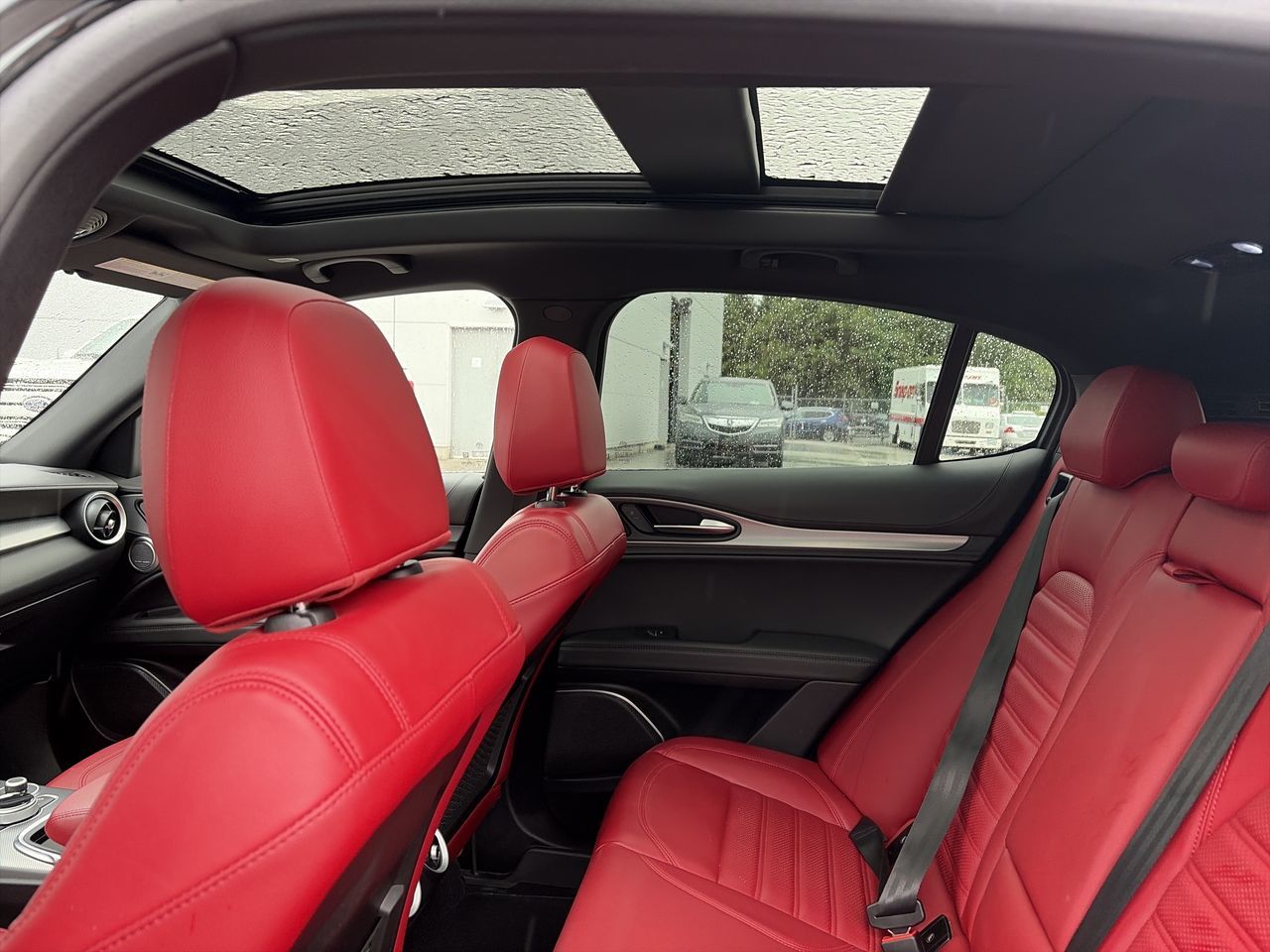 2022  Stelvio