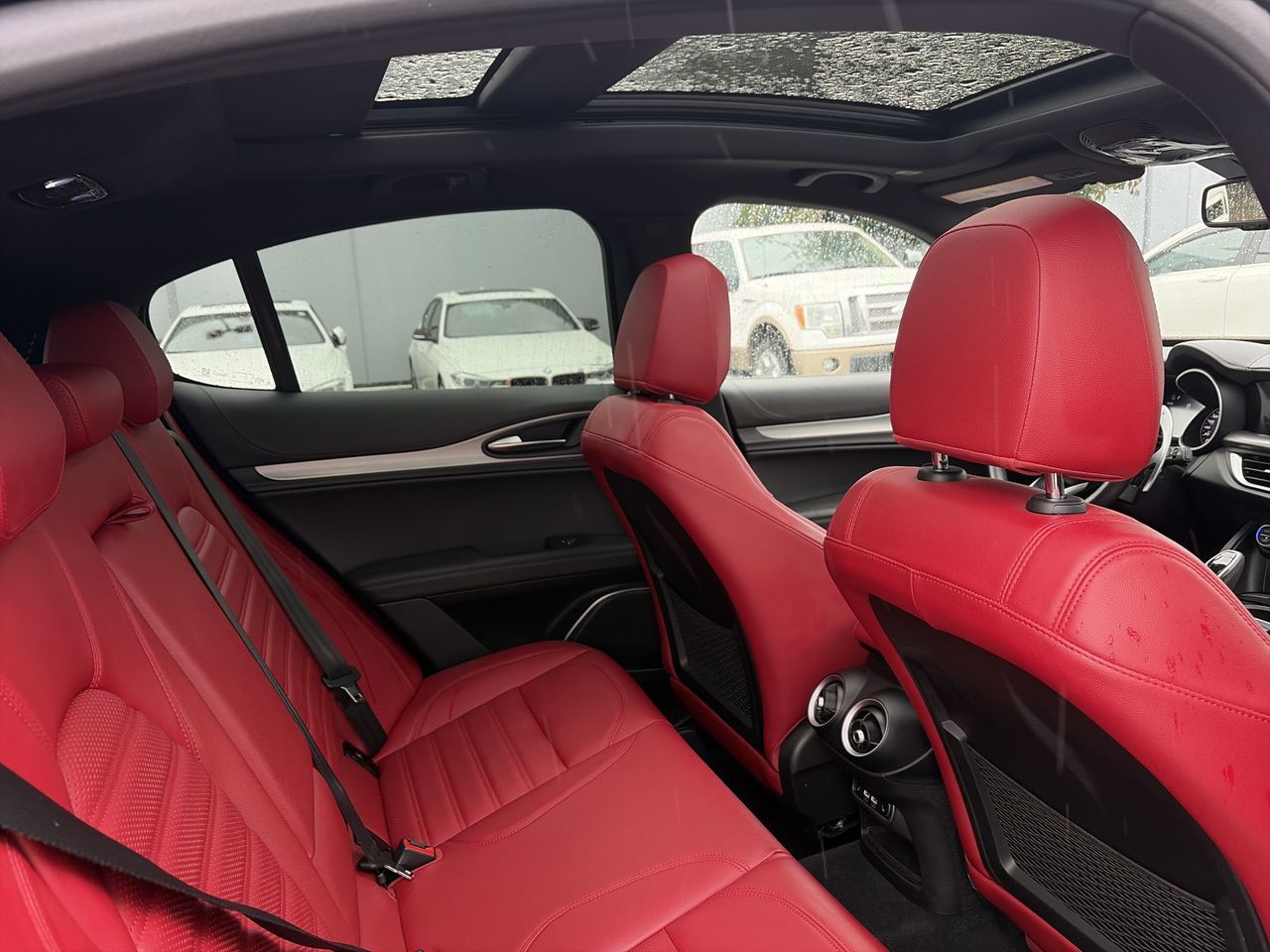 2022  Stelvio