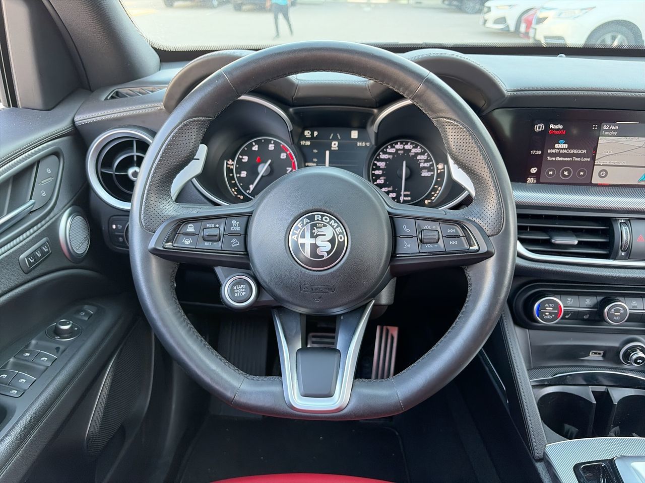 2022  Stelvio
