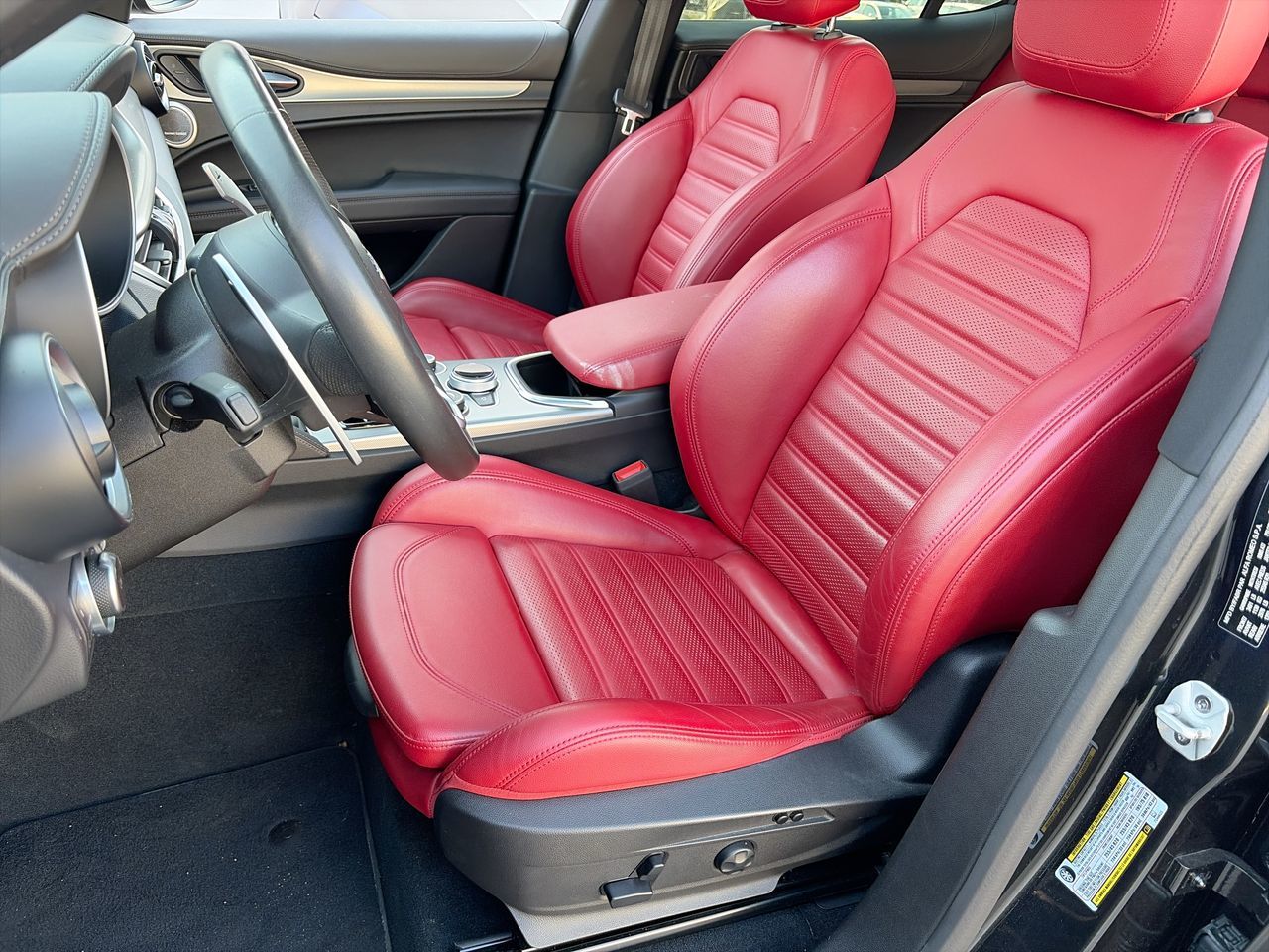 2022  Stelvio