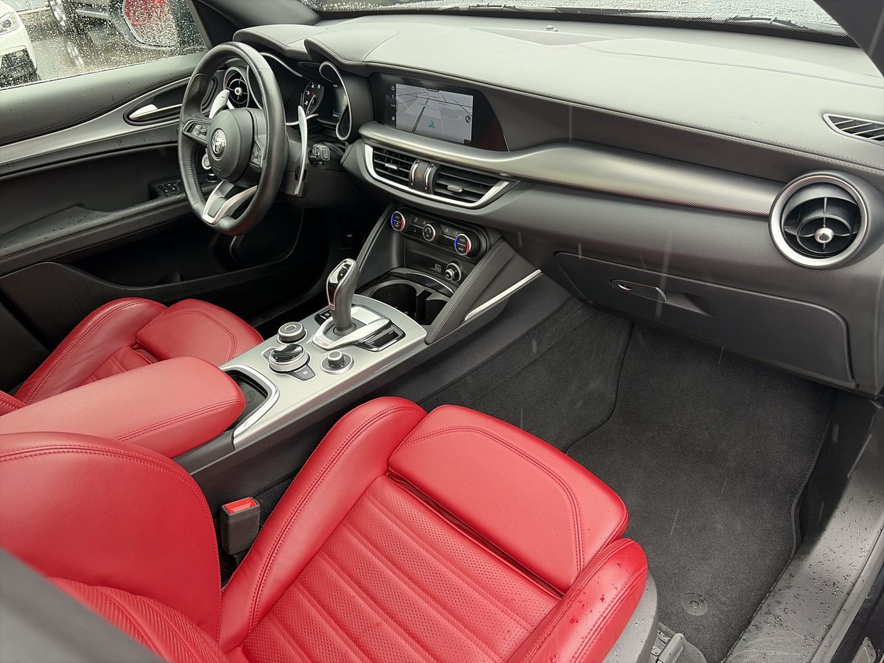 2022  Stelvio