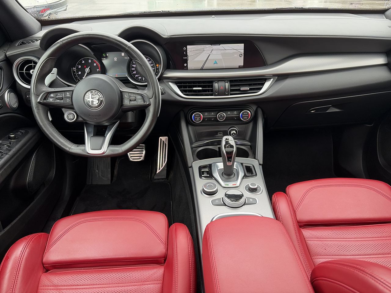 2022  Stelvio