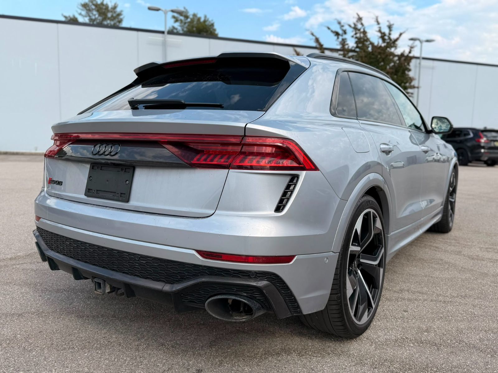 2021  RS Q8