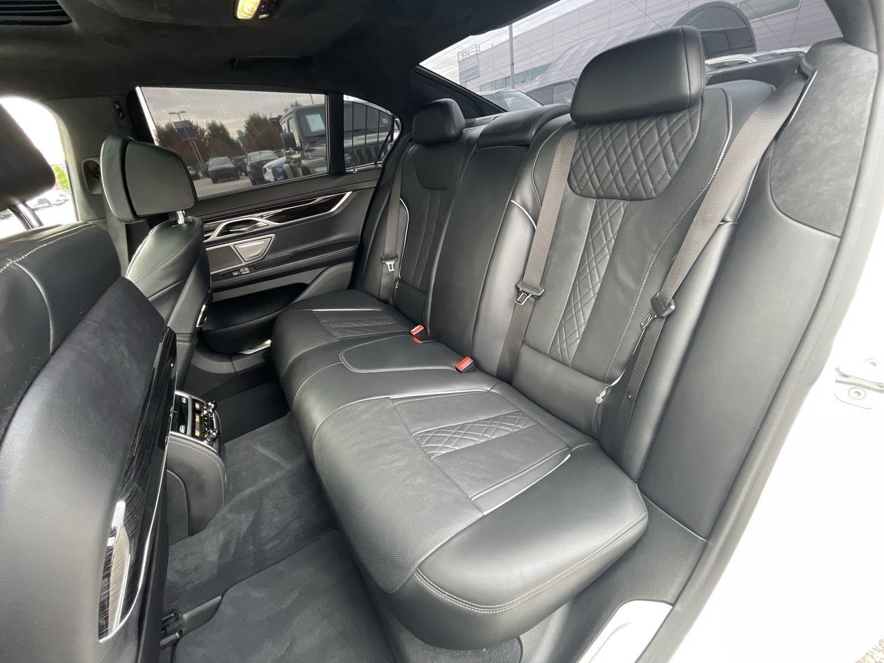 2019 BMW 750i
