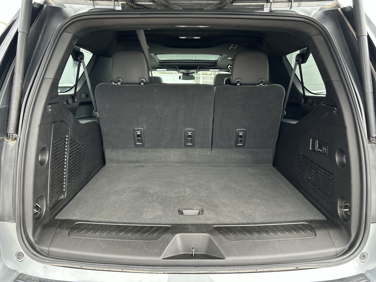Chevrolet Suburban  2023 à Langley, Colombie-Britannique