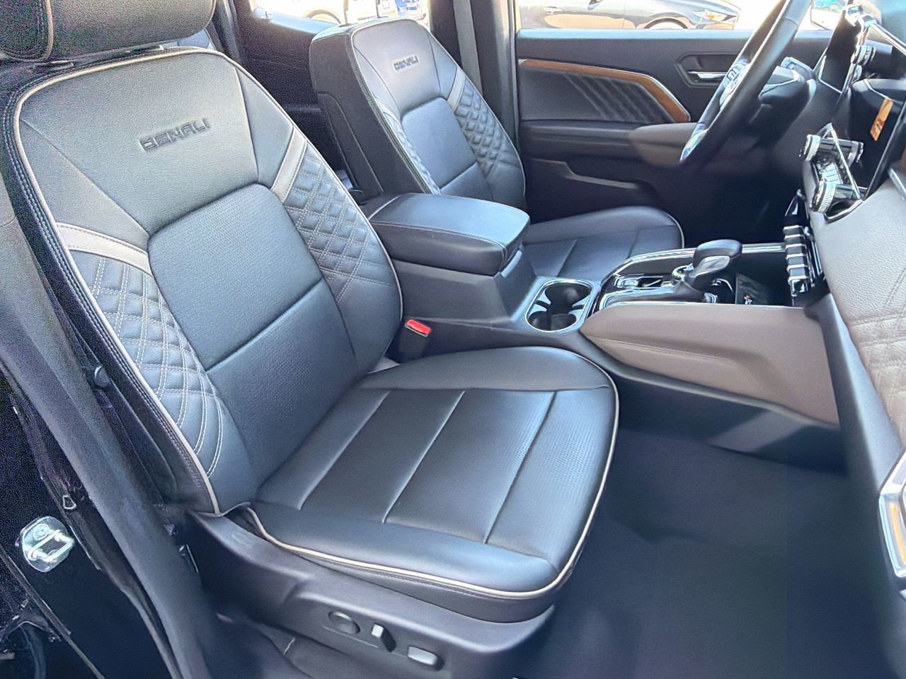 2023 GMC Canyon