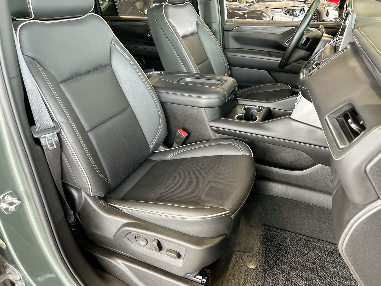 2024 GMC YUKON XL 4WD SLT in Langley, British Columbia