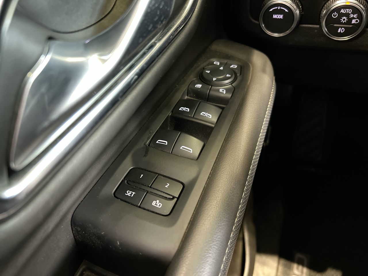 2024 GMC YUKON XL 4WD SLT in Langley, British Columbia