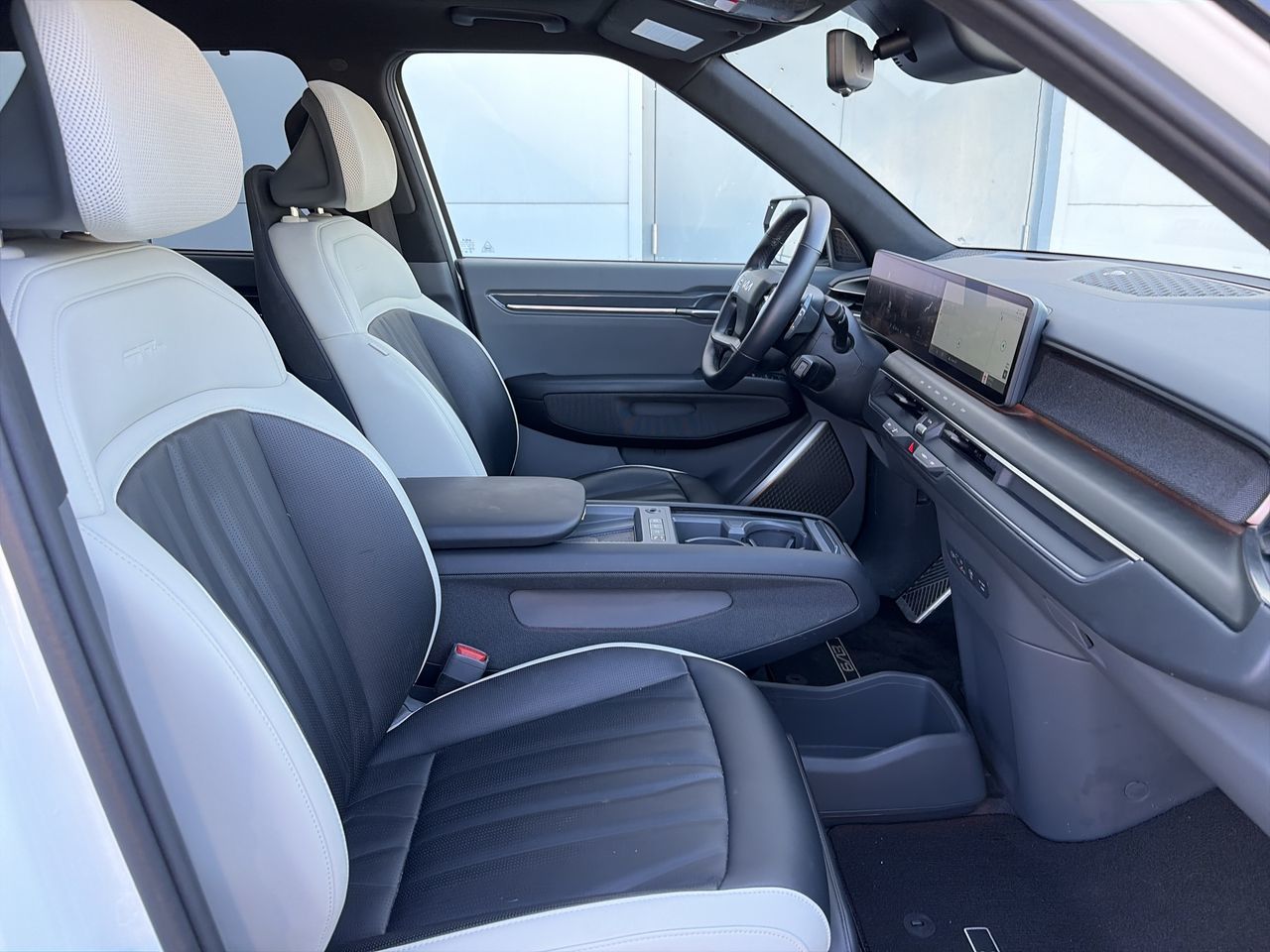 2024  EV9