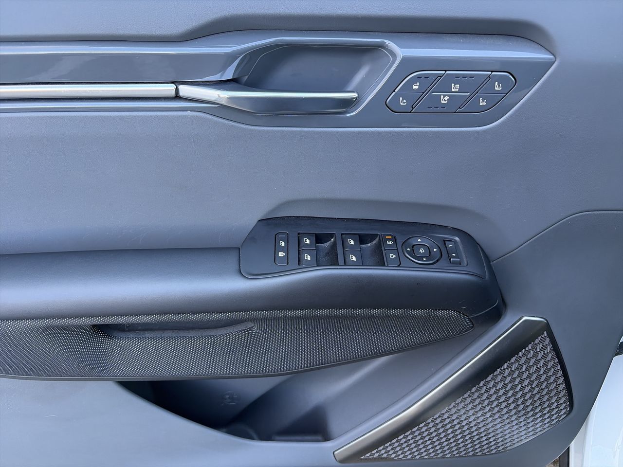 2024  EV9