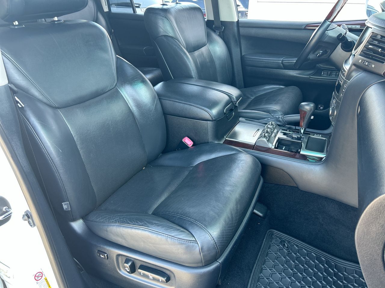 Lexus LX570  2011 à Langley, Colombie-Britannique