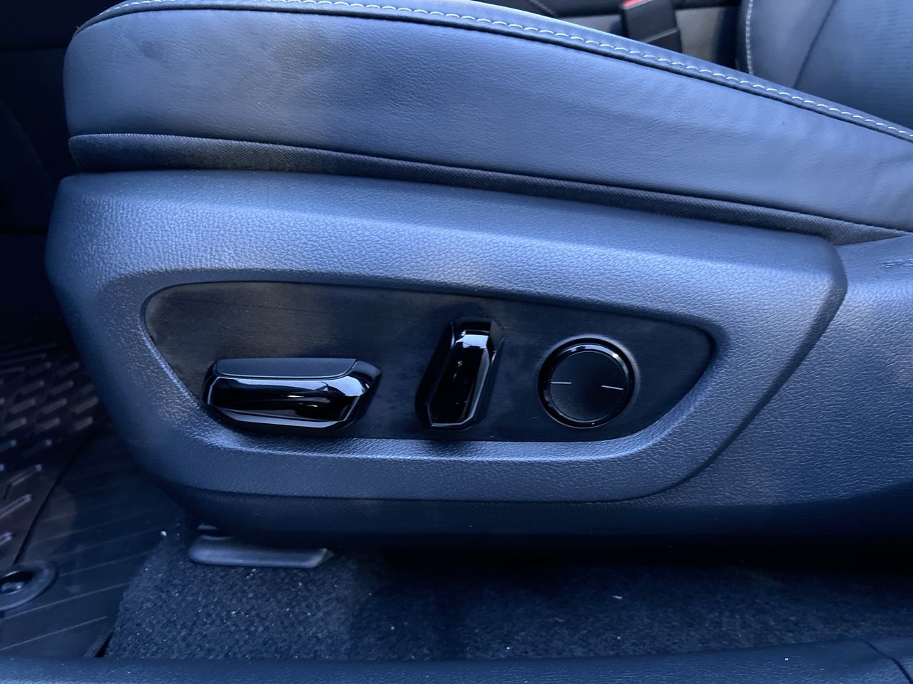 Lexus RX  2023 à Langley, Colombie-Britannique