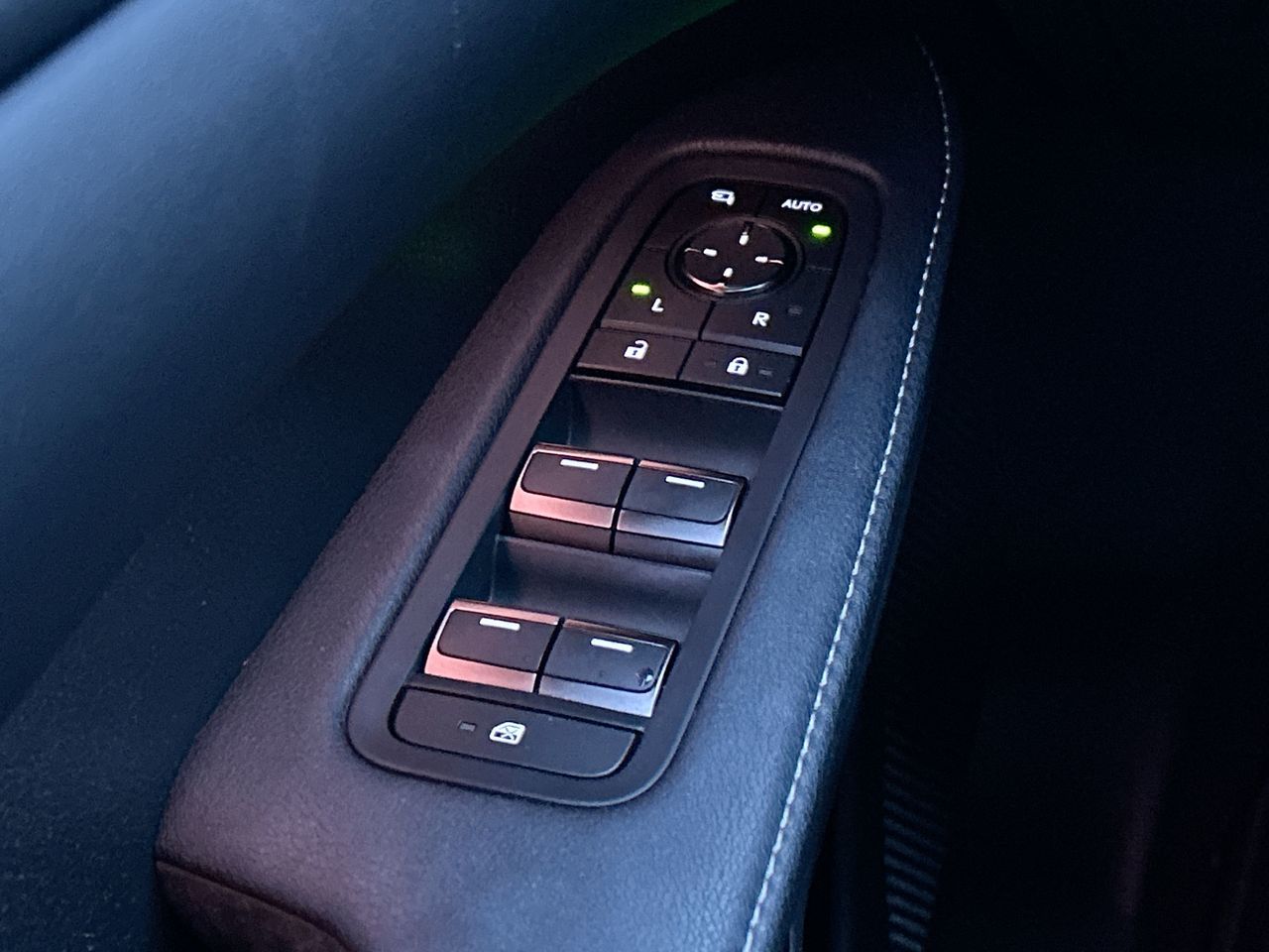 Lexus RX  2023 à Langley, Colombie-Britannique