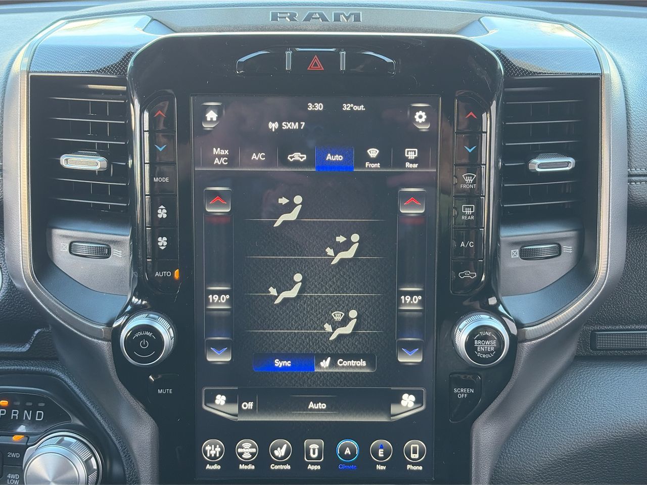 2021 Ram RAM 1500 Crew Cab 4x2 (DT)