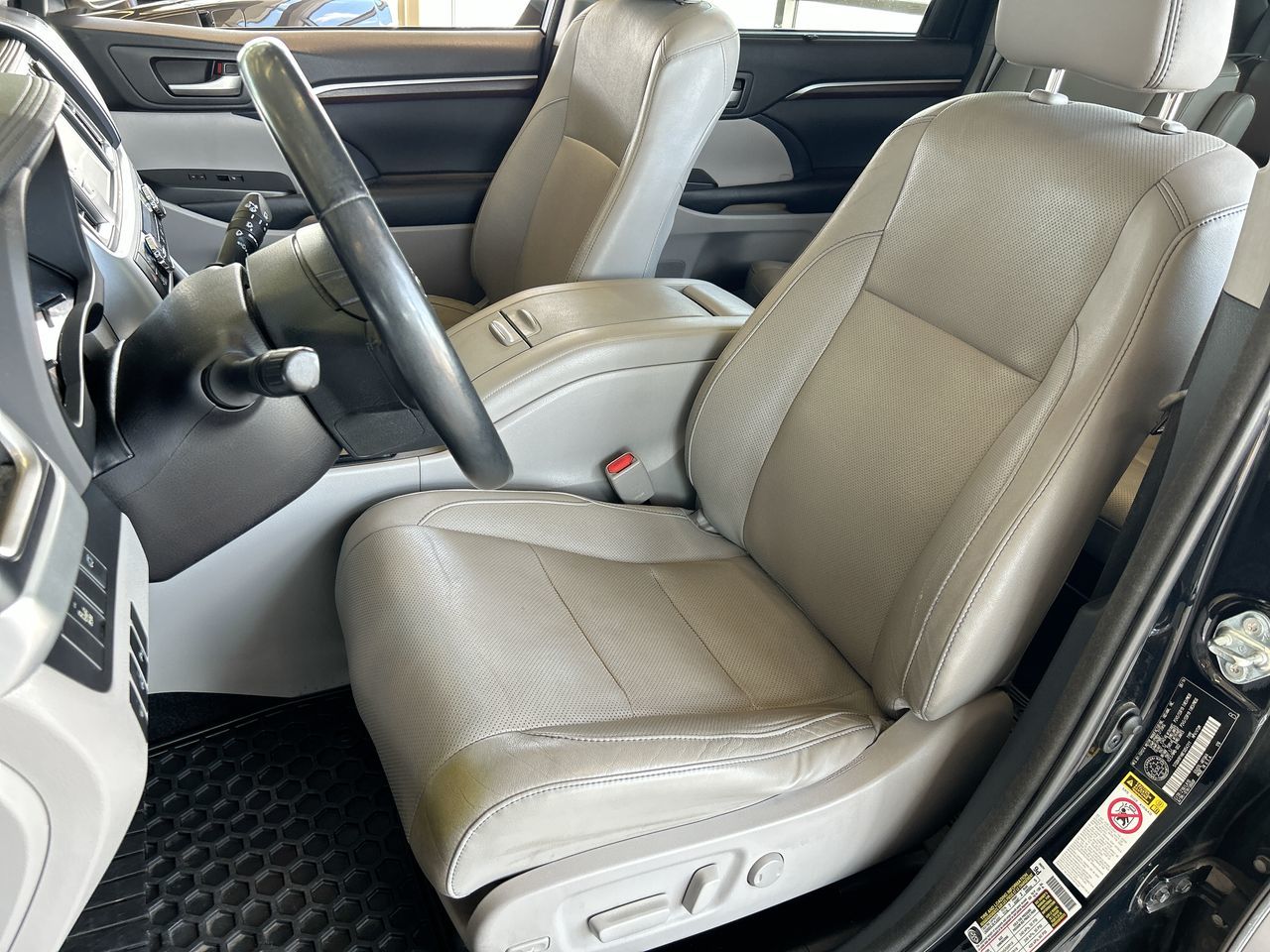 Toyota Highlander  2014 à Langley, Colombie-Britannique