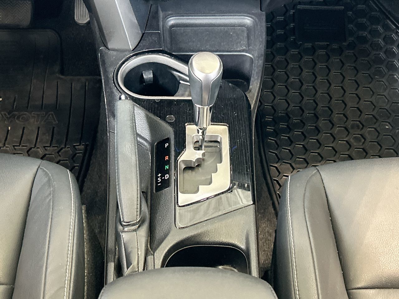 Toyota RAV4  2018 à Langley, Colombie-Britannique