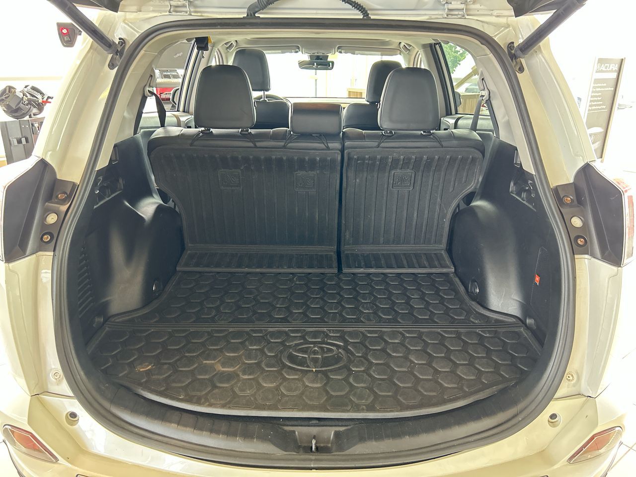 Toyota RAV4  2018 à Langley, Colombie-Britannique